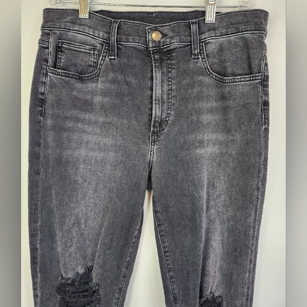 Joe’s Jeans The Charlie High Rise Skinny Ankle Distressed Jeans Size 31 NWT